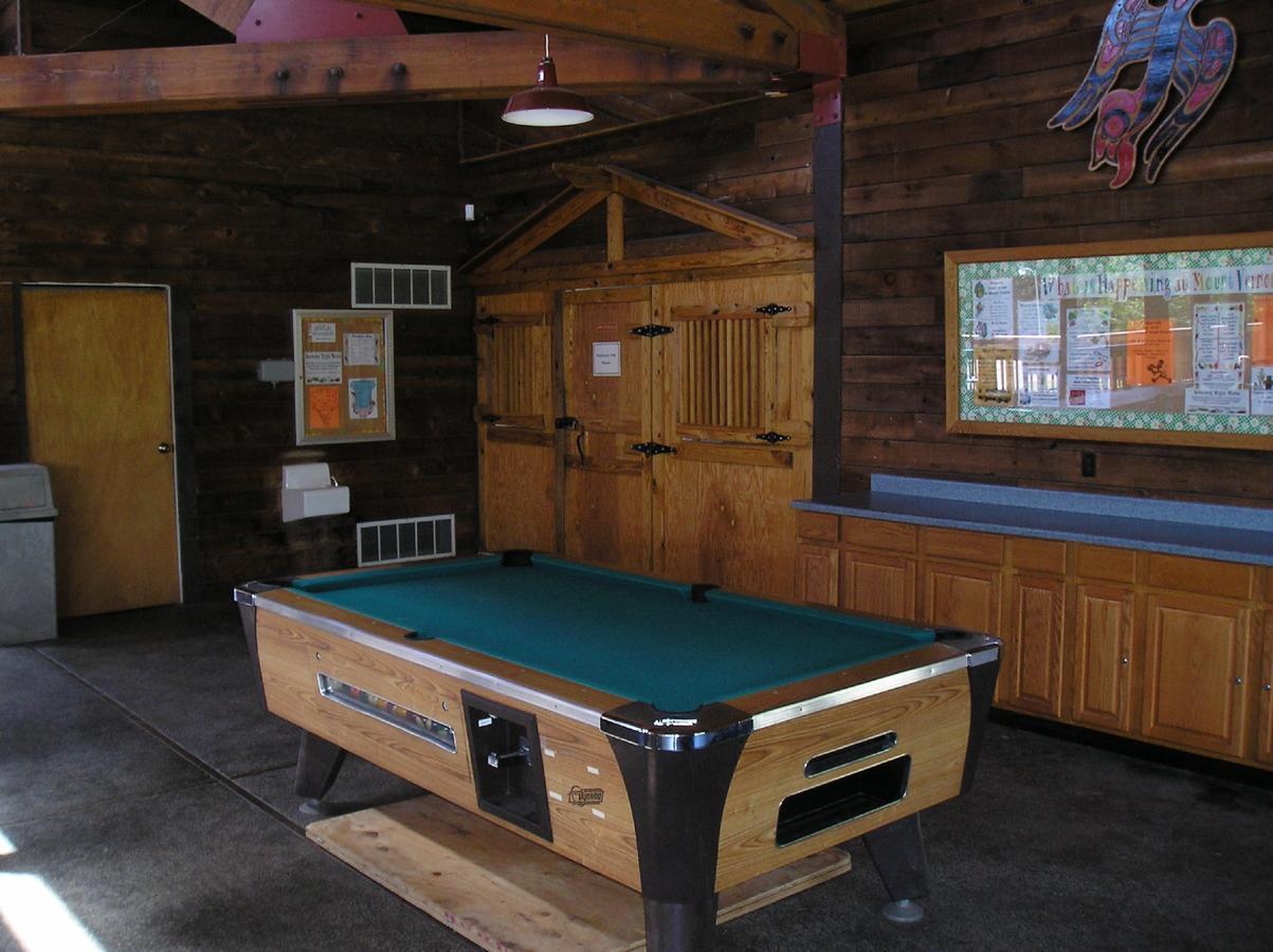 Mount Vernon Camping Resort 16 Ft. Yurt 6 Bow 外观 照片