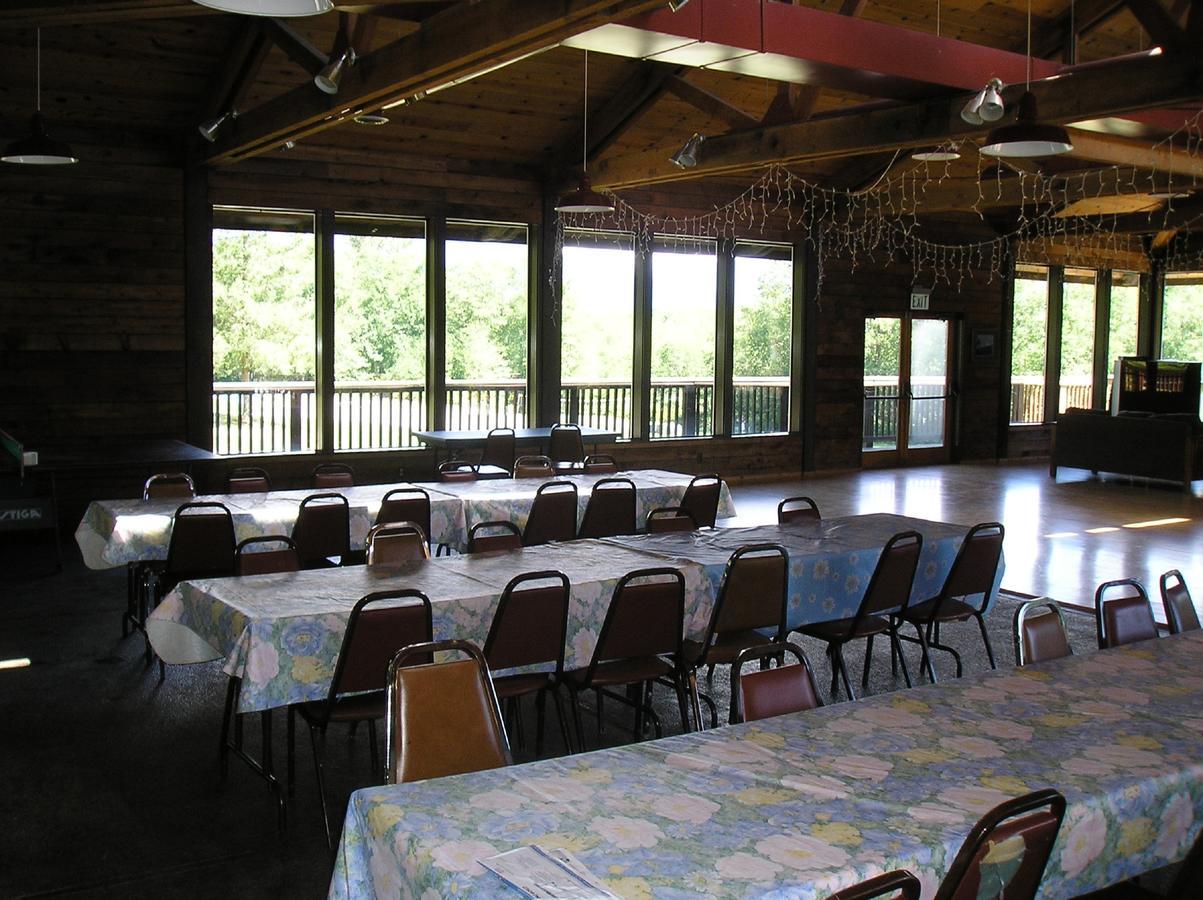 Mount Vernon Camping Resort 16 Ft. Yurt 6 Bow 外观 照片